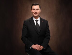 70 dakika kalp masajı yapılan Manisa Büyükşehir Belediye Başkanı Zeyrek’in elektrik akımına kapıldığı yer görüntülendi