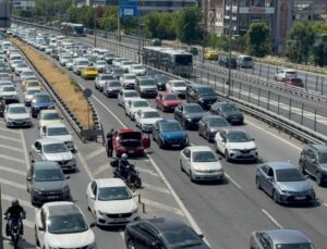 Bayramın ikinci gününde trafik yoğunluğu artıyor: İstanbul trafiğinde son durum