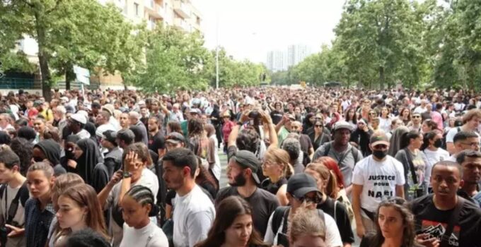 Binler Madrid’de barış için yürüdü