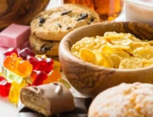 Rafine Şekerin Zararları: Hücre Hasarı ve Kronik İltihap