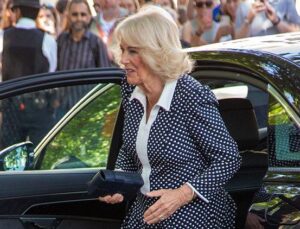 Saraydan kraliçeye gizli talimat… ‘Ona dur demezseniz kralımız ölecek!’