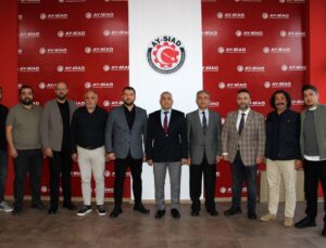 ADÜ Rektörü Kent, AYSİAD Yönetimi ile Görüştü