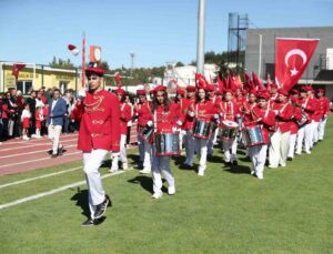 Aliağa Atatürk Stadyumu’nda Cumhuriyet coşkusu