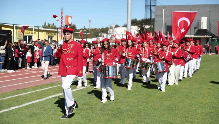 Aliağa Atatürk Stadyumu’nda Cumhuriyet coşkusu