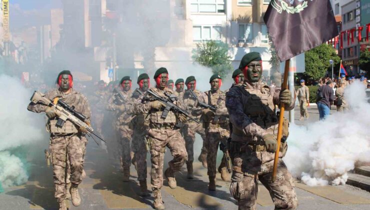 Aydın’da 29 Ekim Cumhuriyet Bayramı coşkuyla kutlandı