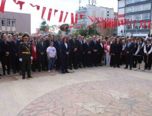 Aydın’da 29 Ekim kutlamaları çelenk sunma töreni başladı