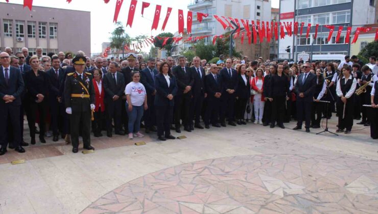 Aydın’da 29 Ekim kutlamaları çelenk sunma töreni başladı