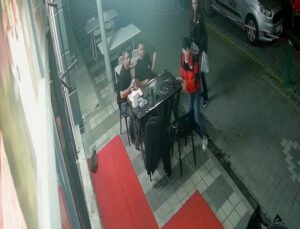 Balıkesir’deki deprem Manisa’da da hissedildi, vatandaşlar sokaklara döküldü