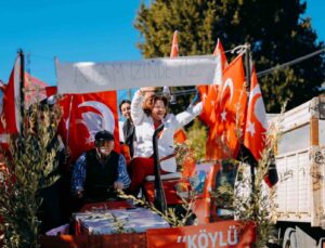 Başkan Gençay, Akköy Cumhuriyet Konvoyu’na katıldı