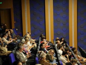 Bodrum Belediyesi Şehir Tiyatrosu yeni oyunuyla beğeni topladı