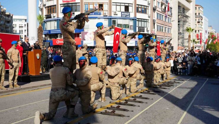 Denizli’de Cumhuriyetin 102. yılı coşkuyla kutlandı