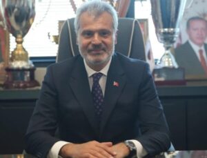 Depremzedeler konteynerde, AKP’li başkan bisiklet peşinde