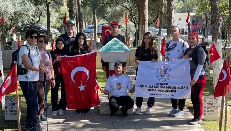 Efeler’de gençlerden vefa yürüyüşü