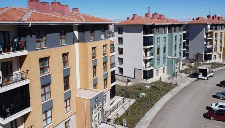 Erdoğan, 500 bin konut sözü verdi, Sivrice’de 300 ev hala ortada yok