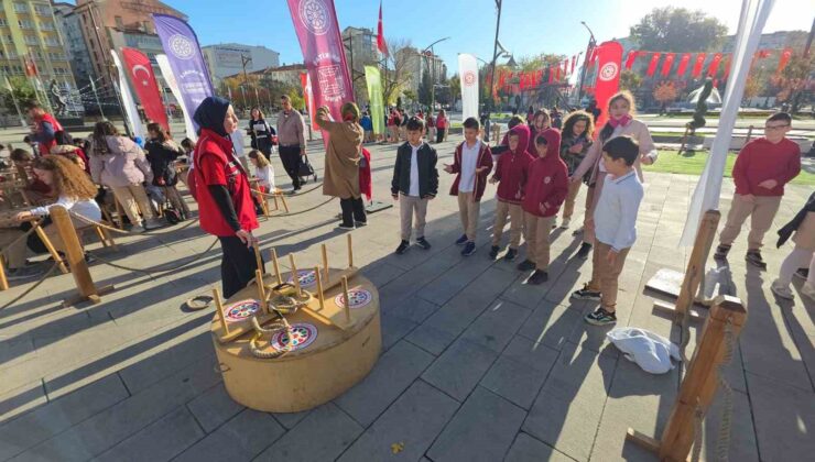 ’Geleneksel Oyun Tırı’ Kütahya’da çocuklarla buluştu