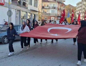 Hisarcık’ta ’Cumhuriyet Yürüyüşü’