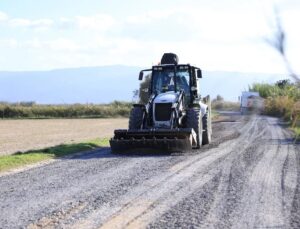 İncirliova Sınırteke’de yol genişletme çalışması yapılıyor