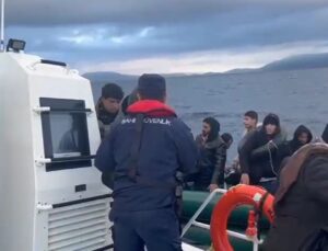 İzmir açıklarında 51 düzensiz göçmen yakalandı, 84 göçmen kurtarıldı