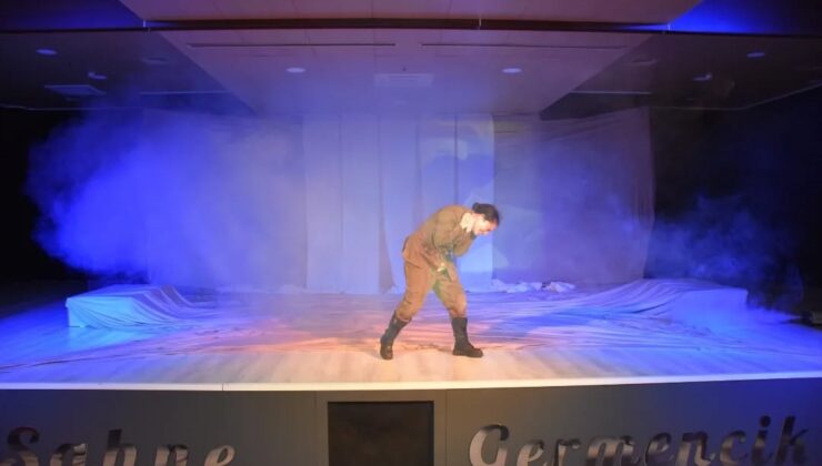 Kurtuluşun Kadınları tiyatrosu Germencik’te seyirciyle buluştu