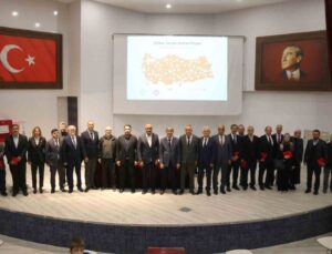 Kütahya’da “İyilikte Yarışan Sınıflar” projesi bilgilendirme ve ödül programı