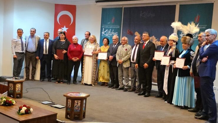 Kütahya’da Türk dünyası sanatçılarından Cumhuriyet Bayramı konseri