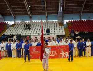 Manisa’da okul sporları heyecanı judo ile başladı