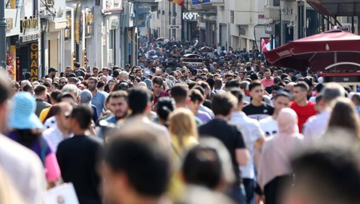 Türkiye’nin geleceğine yalnızca AKP ve MHP’liler umutla bakıyor