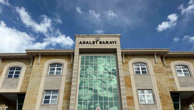 Babası, babaannesi ve komşusunu bıçaklayan şüpheli tutuklandı