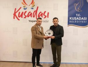 Kuşadası İYİ Parti’de Şok İstifa