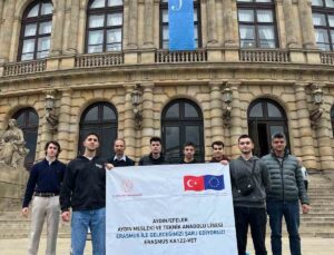 Aydınlı liselilerden elektrikli araç şarj istasyonu alanında uluslararası başarı