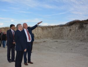 Başkan Kumral devam eden projeleri yerinde inceledi