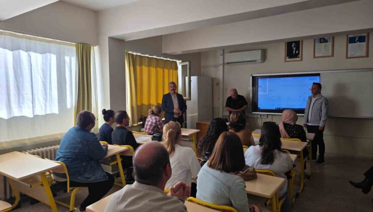Efeler’de öğretmenler proje üretimi için bir araya geldi