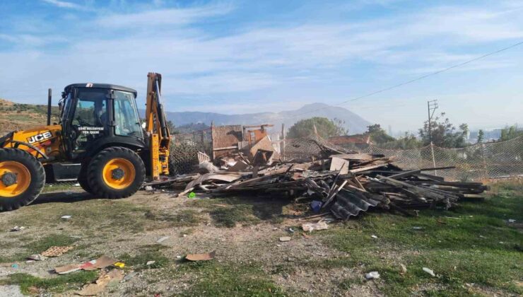 Söke Belediyesi’nden kaçak keçi ağıllarına müdahale