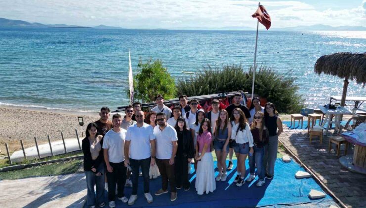 Turizm ve Seyahat Hizmetleri öğrencilerine Amatör Denizci Belgesi eğitimi verildi