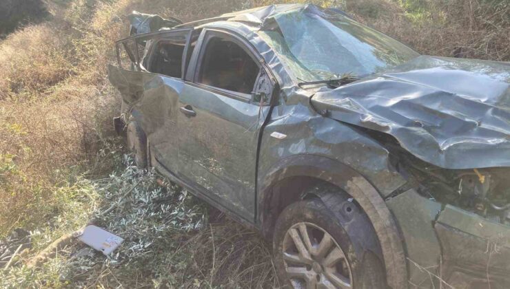 Uçuruma devrilen otomobilin kadın sürücüsü halat yardımıyla kurtarıldı