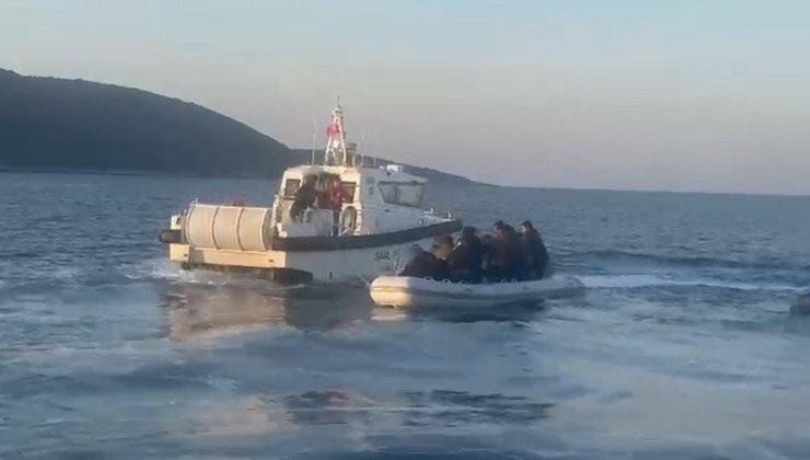 Aydın’da 12 düzensiz göçmen ve 1 göçmen kaçakçısı yakalandı