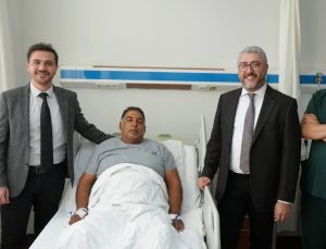 Aydın’da ilk kez ağız içinden alınan doku ile yeni idrar yolu oluşturuldu