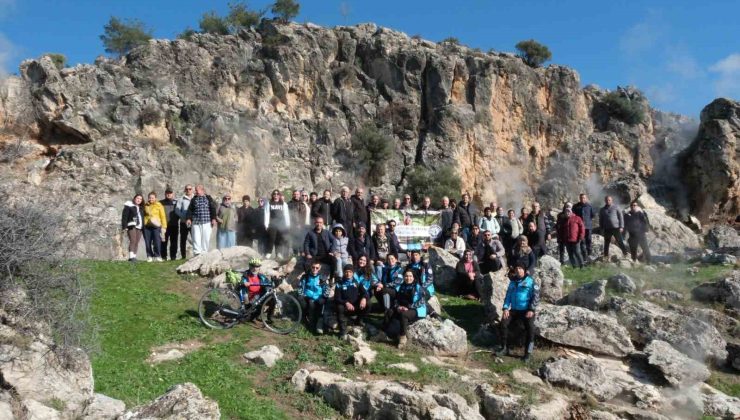 Buharkentliler ‘doğa ve tarih’ için yürüdü