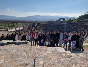 Gençler, tarih dolu bir gün geçirdi