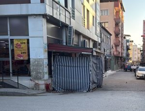 Köşe Başına Kurulan Karpuz Tezgahı Tartışma Yarattı