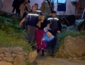 233 suç kaydı bulunan ve 216 yıl hapis cezasıyla aranan kadın yakalandı