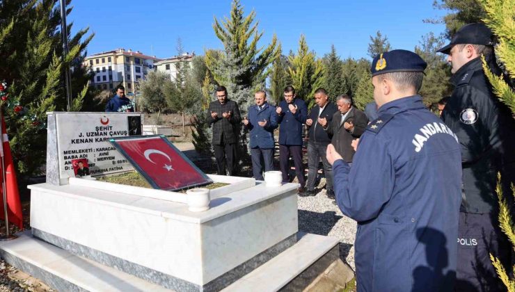 Karacasulu şehit Karabacaklı mezarı başında anıldı