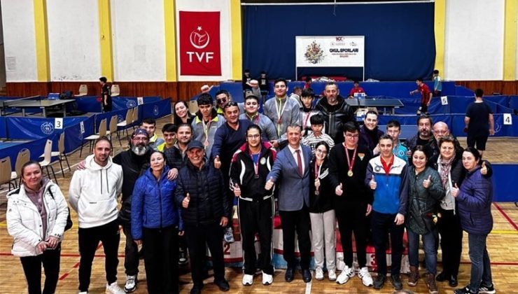 Özel sporcular masa tenisinde Aydın il birinciliği için mücadele etti