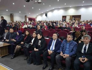 ADÜ’lü akademisyenler Nazilli’de her yönüyle kadına şiddeti anlattı