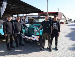 Ali Usta’nın elinde metal yığınları nostaljik bir araca dönüşüyor