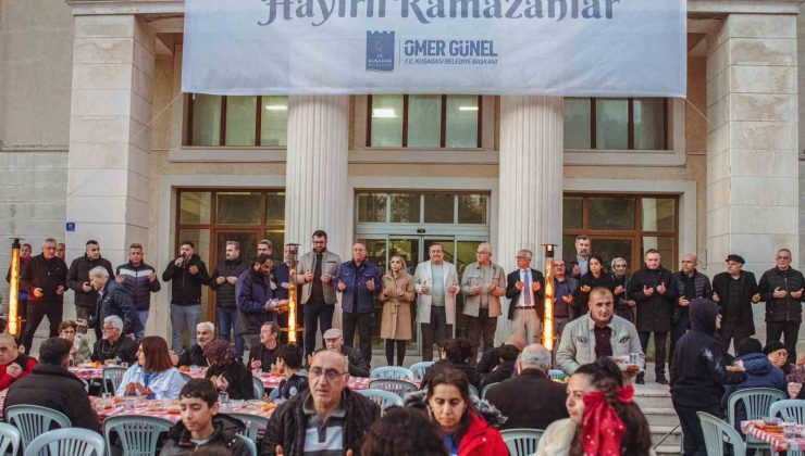 Davutlar’da oruçlar Kuşadası Belediyesi’nin iftar sofrasında açıldı