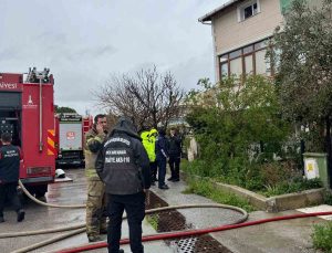 Çıkan ev yangınında bir kişi hayatını kaybetti