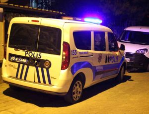 Kuyumcuda suçüstü: Levye ve kesme makasıyla yakalandı