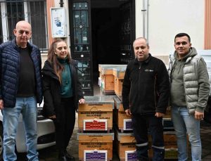 Manisa Büyükşehir’den sel mağduru arıcıya kovan desteği