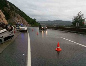 Muğla’da kontrolden çıkan kamyonet takla attı:1 yaralı